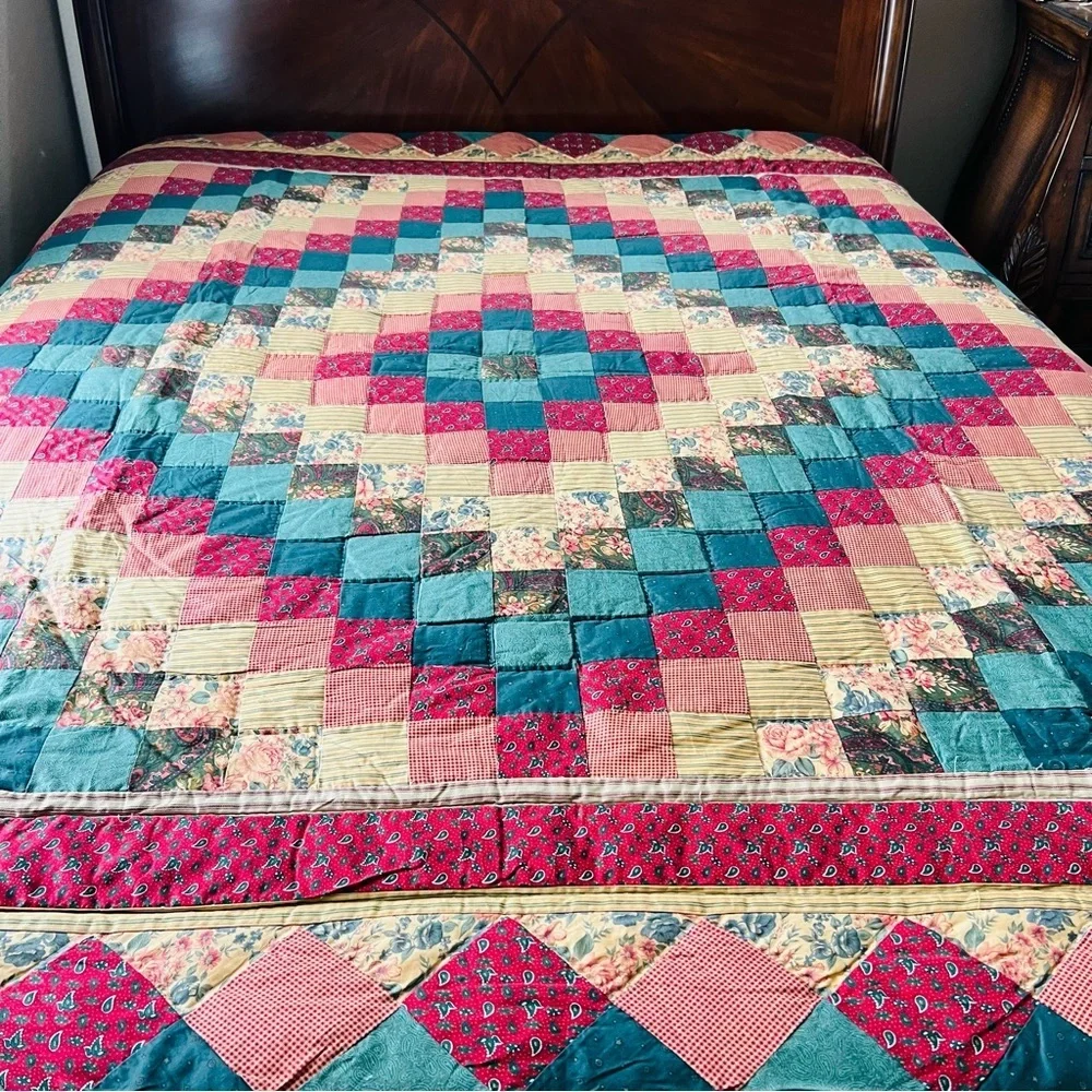 Vintage Patchwork King Size Quilt in Multicolor Design